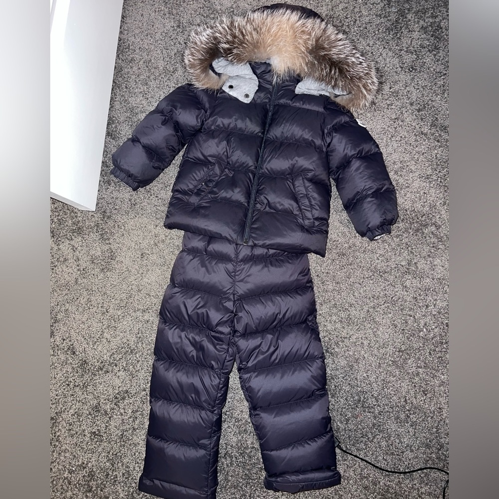 Like NEW sz 2 Authentic Moncler toddler snowsuit